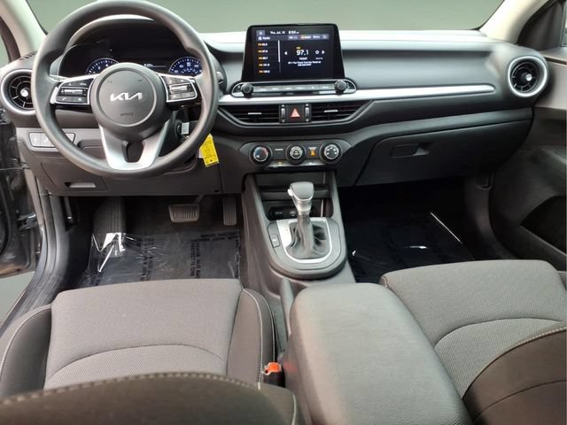 Used 2023 Kia Forte LXS w/ LXS Technology Package FWD image 13