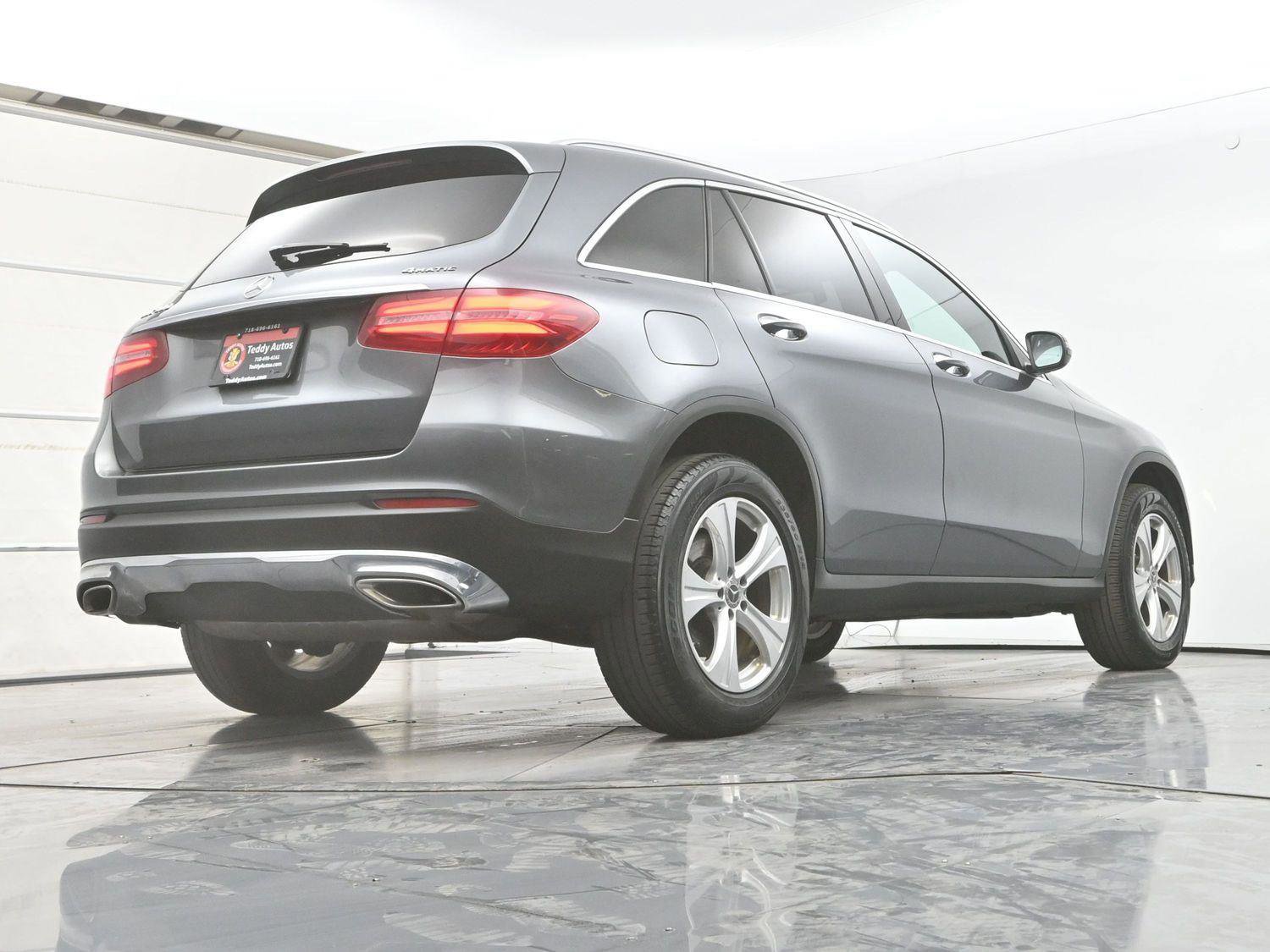 Used 2018 Mercedes-Benz GLC 300 4MATIC image 32