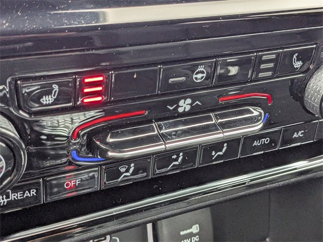 New 2025 Jeep Grand Cherokee Limited w/ Black Appearance Package image 24