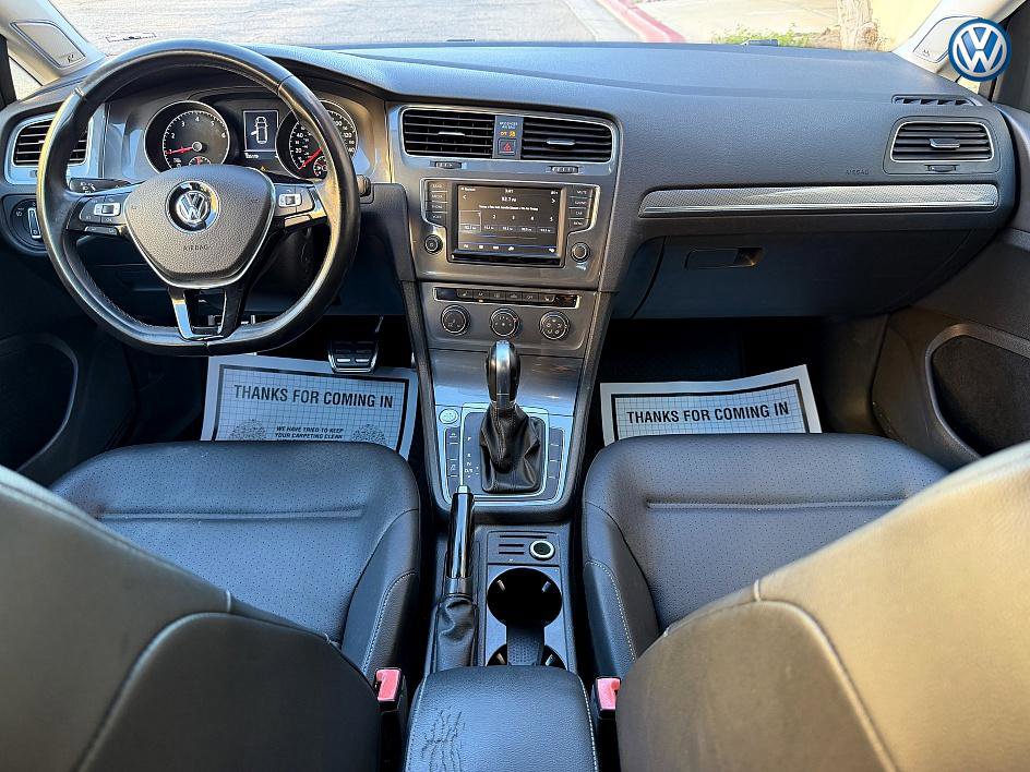 Used 2017 Volkswagen Golf Alltrack SE image 9