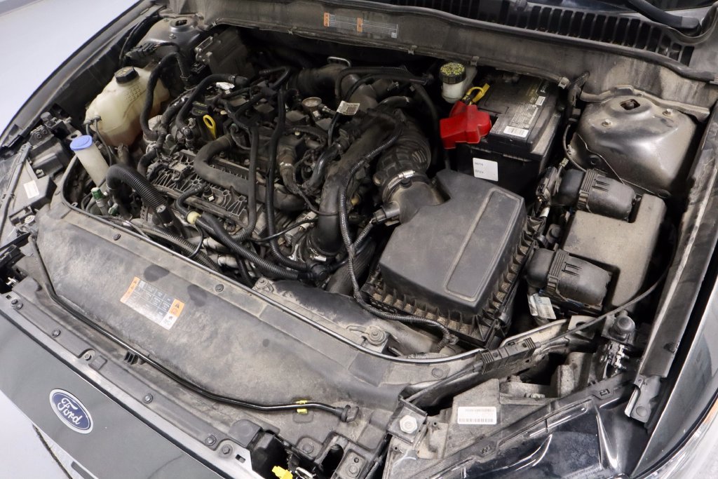 Used 2018 Ford Fusion SE FWD image 18