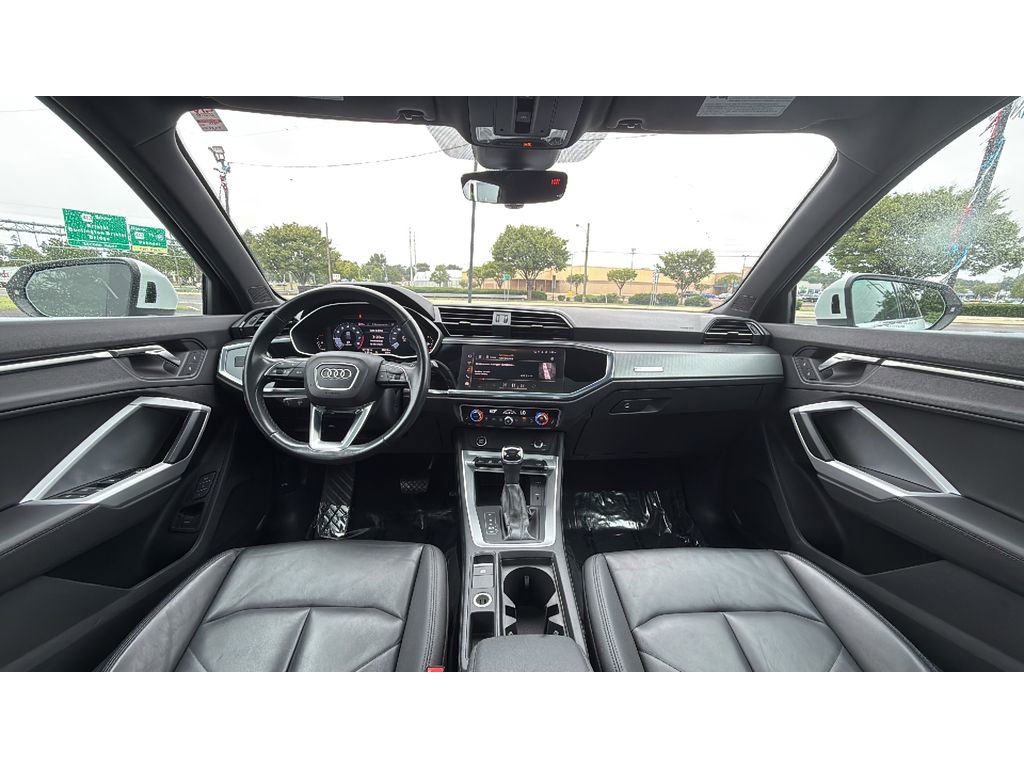 Used 2023 Audi Q3 2.0T Premium image 11