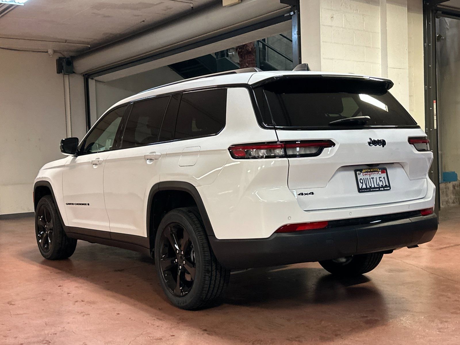 Certified 2025 Jeep Grand Cherokee L Altitude AWD/4WD image 3