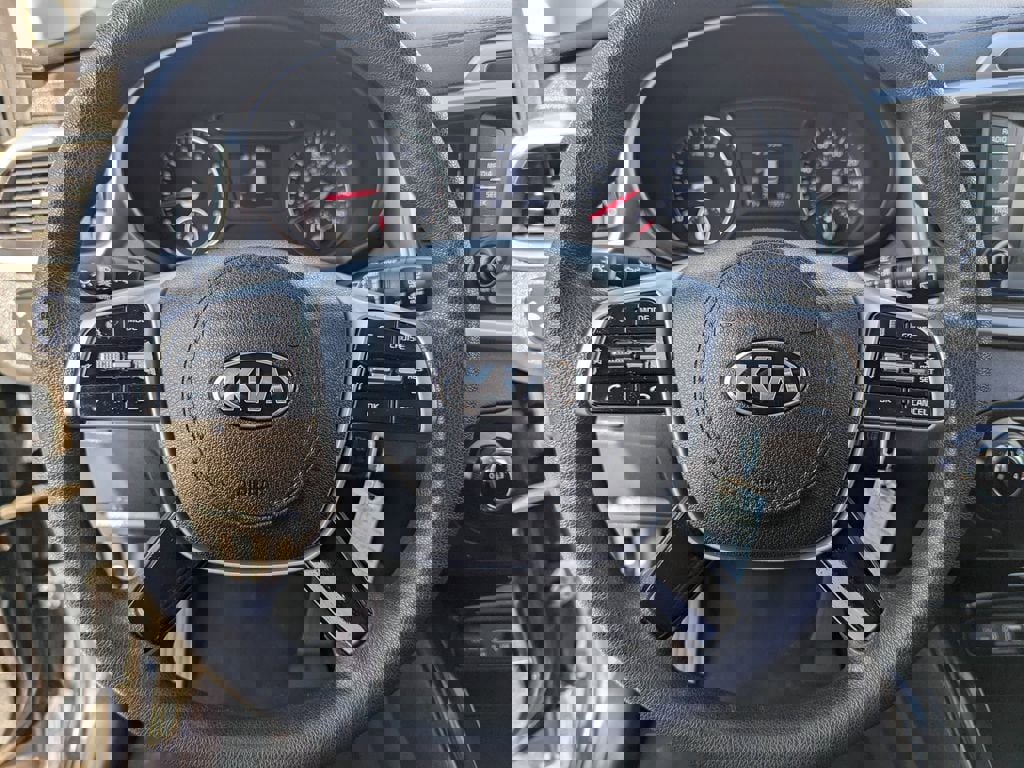 Used 2020 Kia Sorento LX image 26