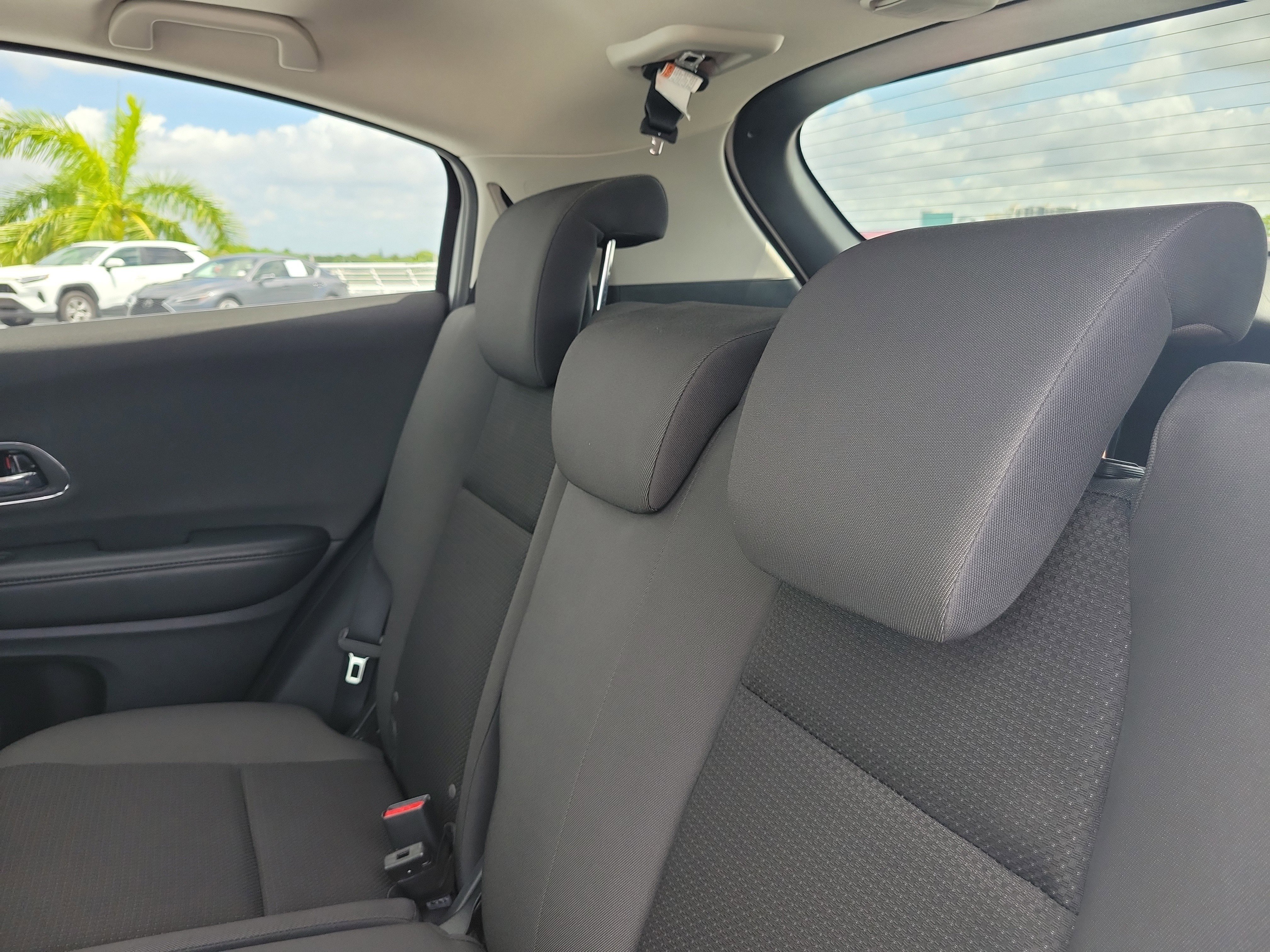 Used 2022 Honda HR-V EX image 11
