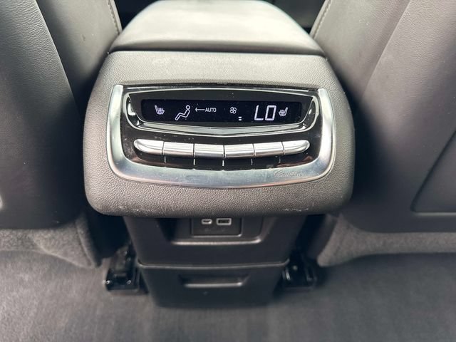 Used 2021 Cadillac XT6 Premium Luxury w/ Platinum Package AWD/4WD image 16