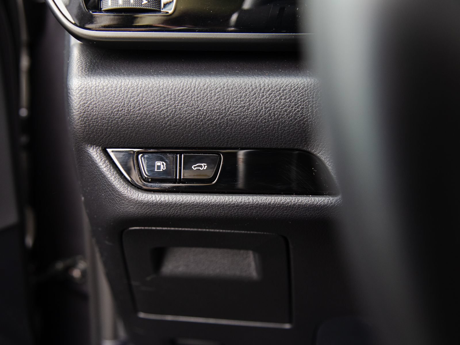 Used 2025 Lexus NX 350h AWD w/ Cold Area Package image 19