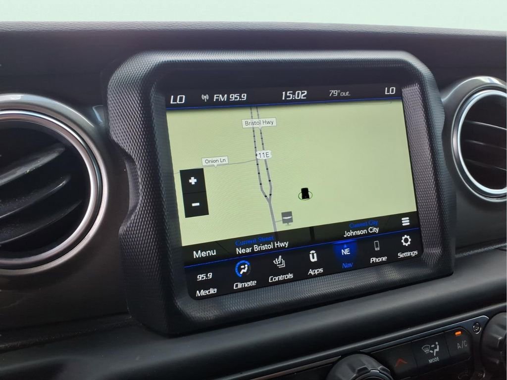 Used 2018 Jeep Wrangler Unlimited Sahara image 20