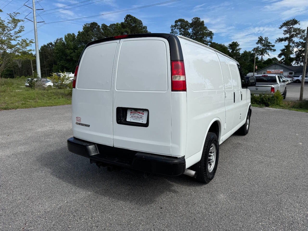 Used 2016 Chevrolet Express 2500 RWD image 34