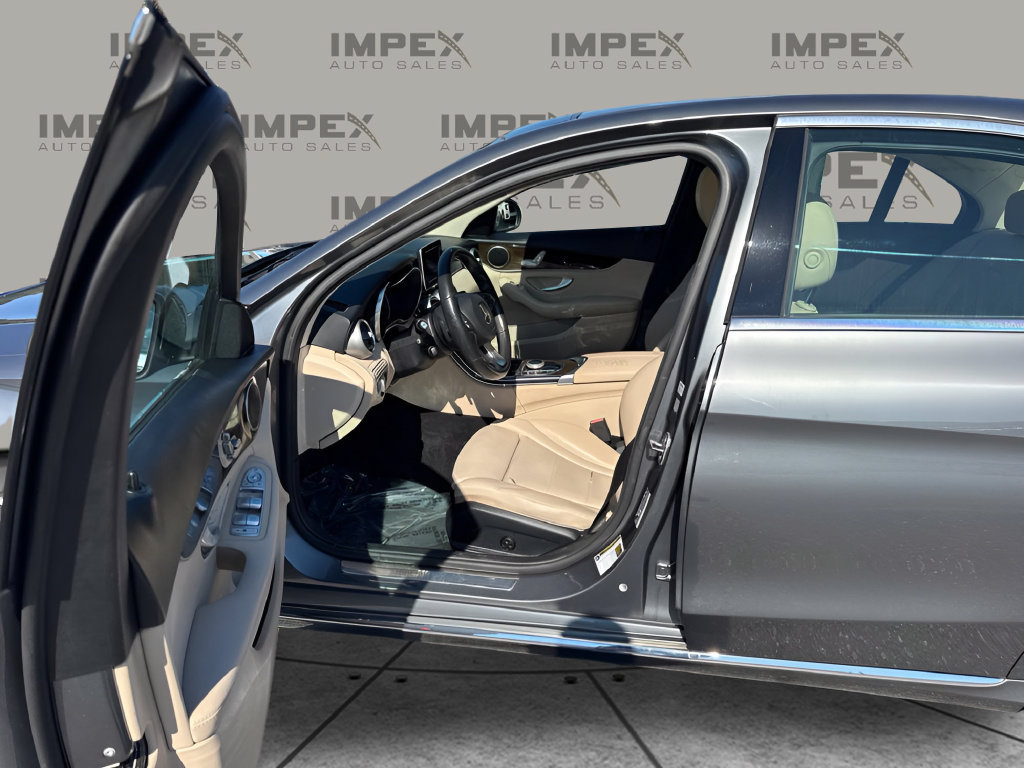 Used 2018 Mercedes-Benz C 300 Sedan image 27