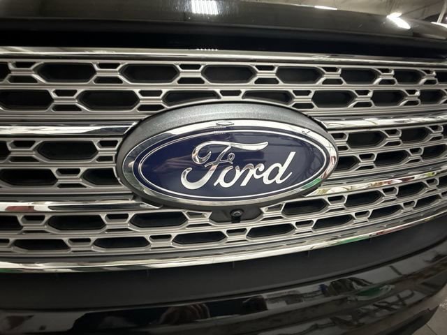 Used 2023 Ford Explorer Limited AWD/4WD image 26