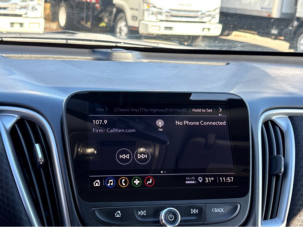 Used 2025 Chevrolet Malibu LT image 10