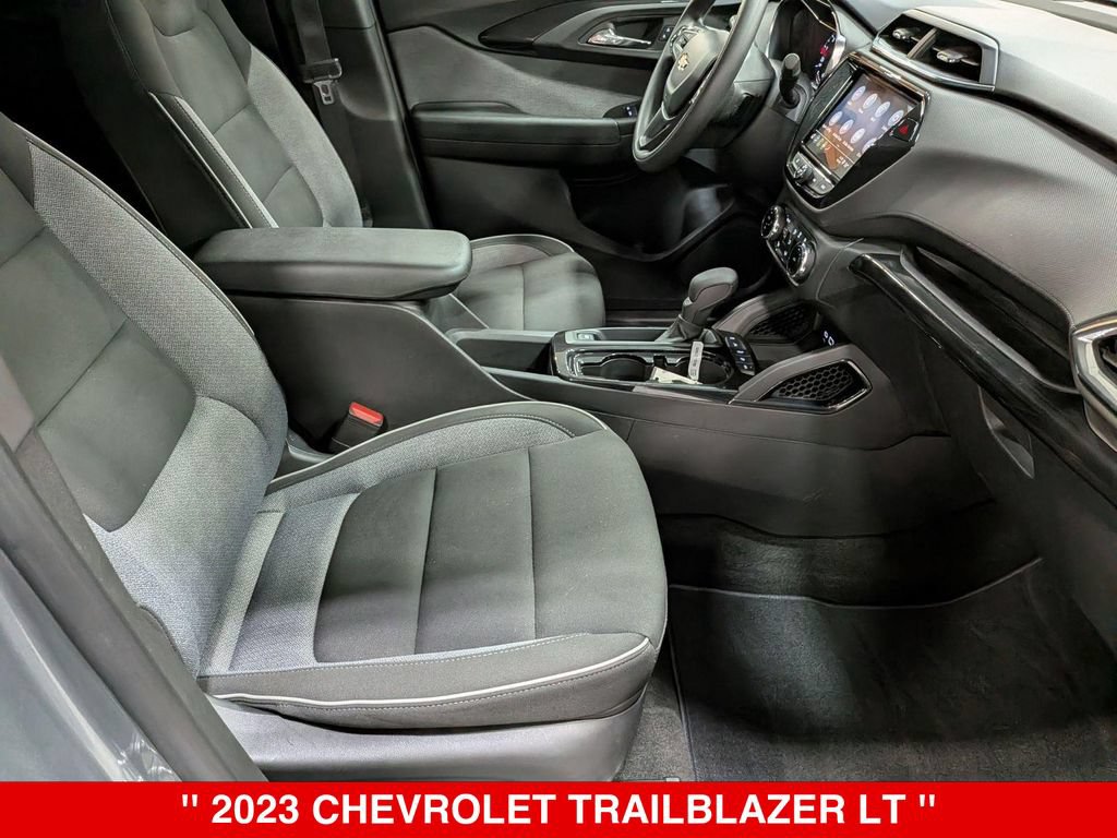 Used 2023 Chevrolet TrailBlazer LT w/ Convenience Package AWD/4WD image 34