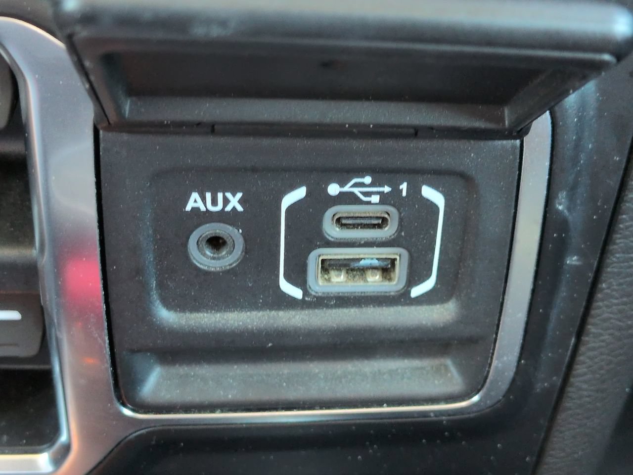 Used 2022 Jeep Gladiator Sport AWD/4WD image 21