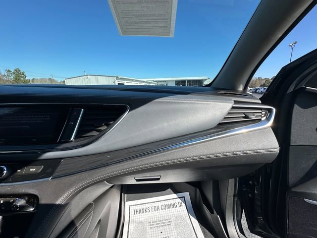 Used 2021 Buick Enclave Essence image 16