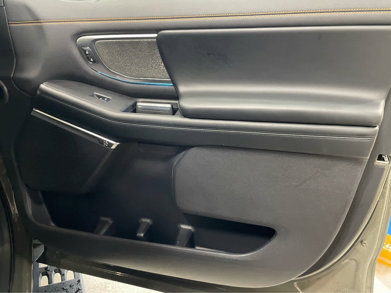 Used 2025 Ford Expedition Tremor AWD/4WD image 48