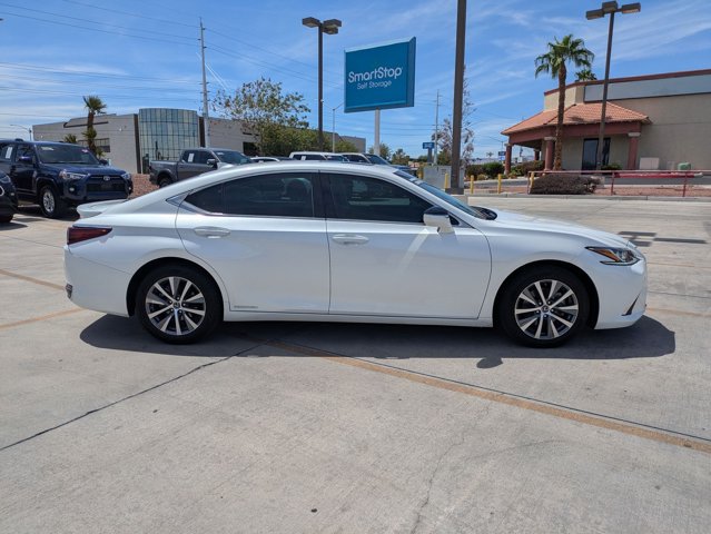 Used 2020 Lexus ES 300h FWD image 4