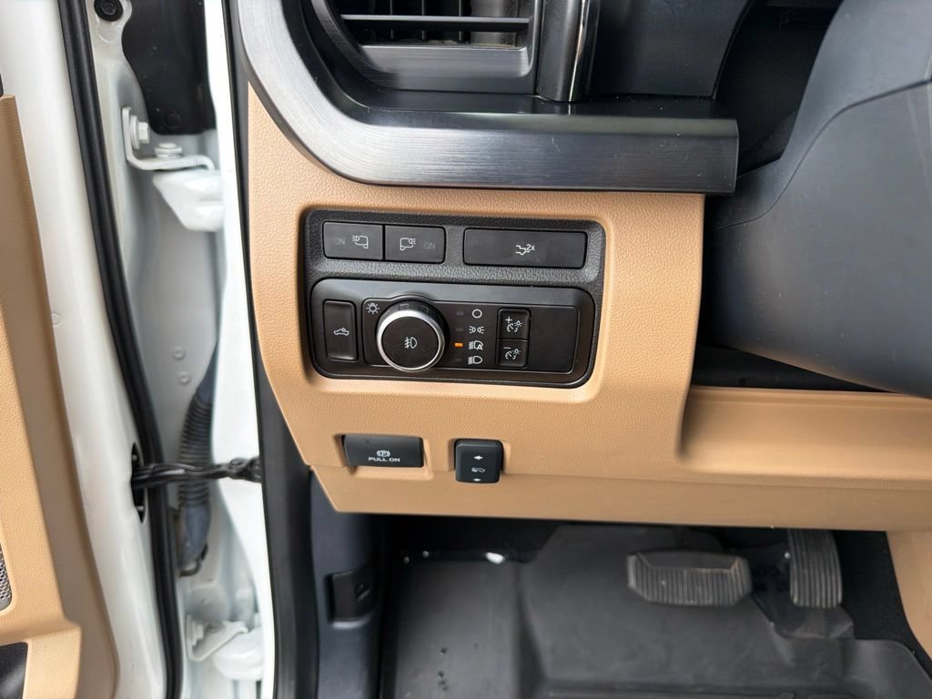 Used 2023 Ford F450 Lariat w/ Lariat Ultimate Package AWD/4WD image 19