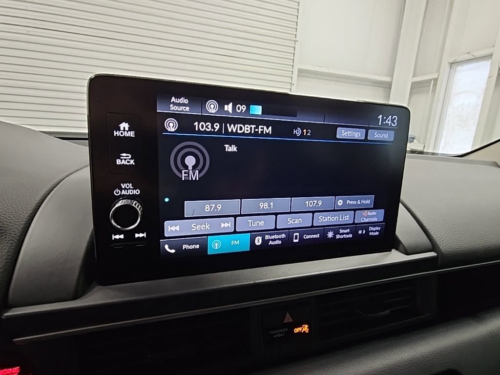 Used 2025 Honda Pilot EX-L image 15