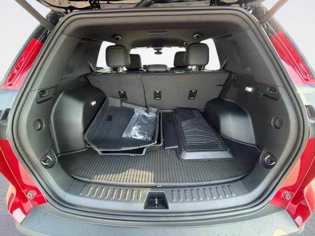 New 2027 Chevrolet Equinox RS w/ Safety and Technology Package FWD image 12