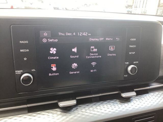 Used 2023 Kia Carnival LX FWD image 26