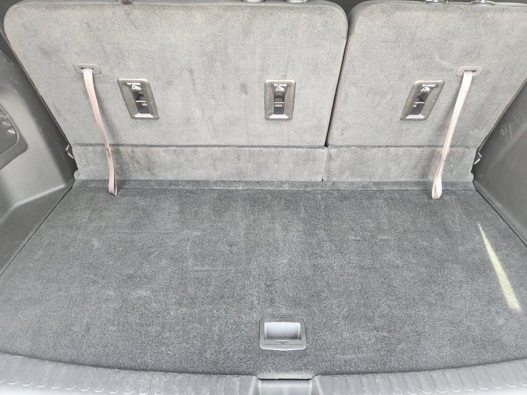 Used 2025 GMC Acadia Elevation image 31