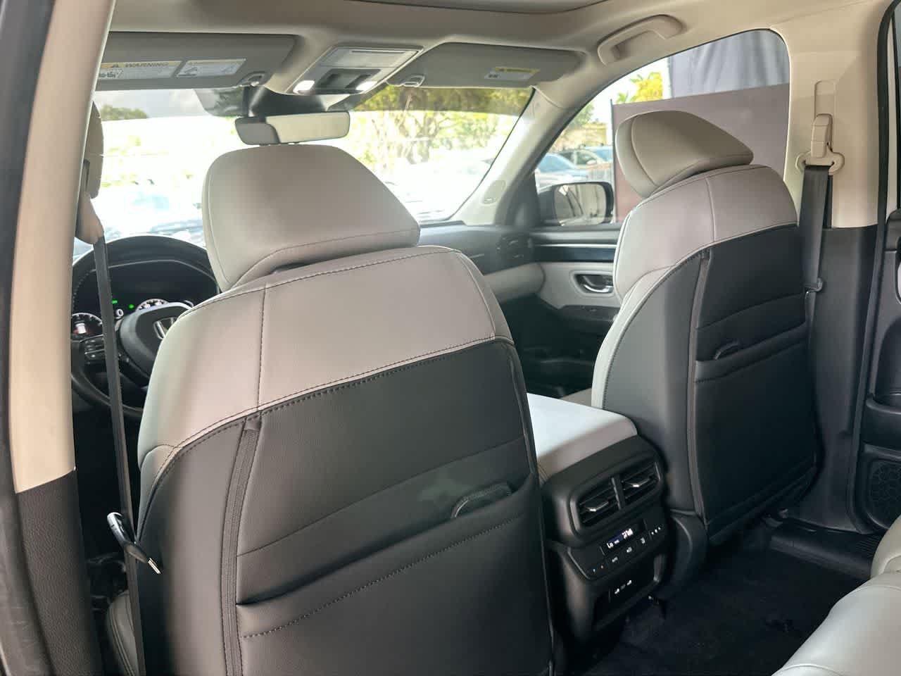 Used 2025 Honda Pilot Touring image 23