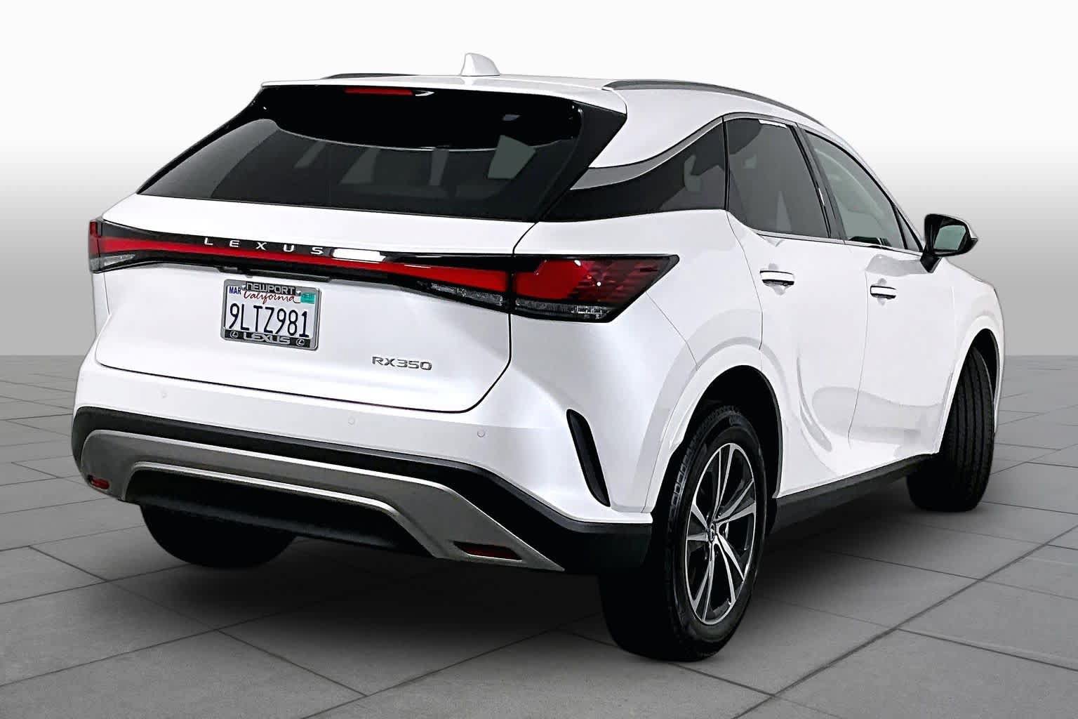 Certified 2024 Lexus RX 350 FWD w/ Technology Package image 12
