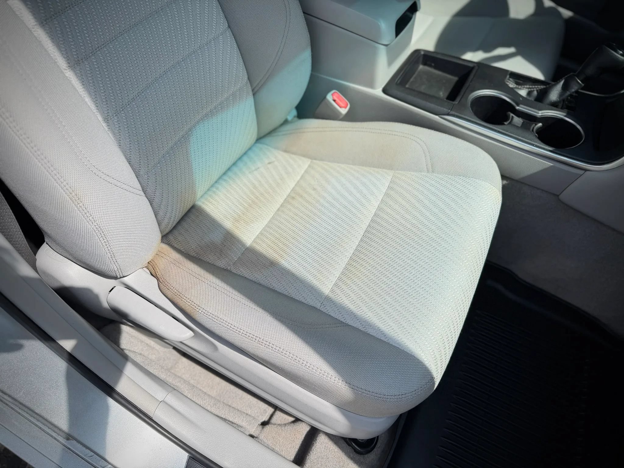 Used 2017 Toyota Camry LE FWD image 18