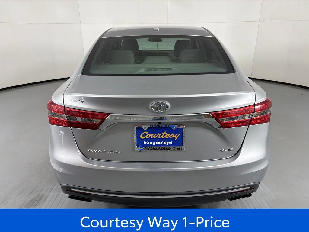 Used 2018 Toyota Avalon XLE w/ All Weather Liner Package FWD image 10