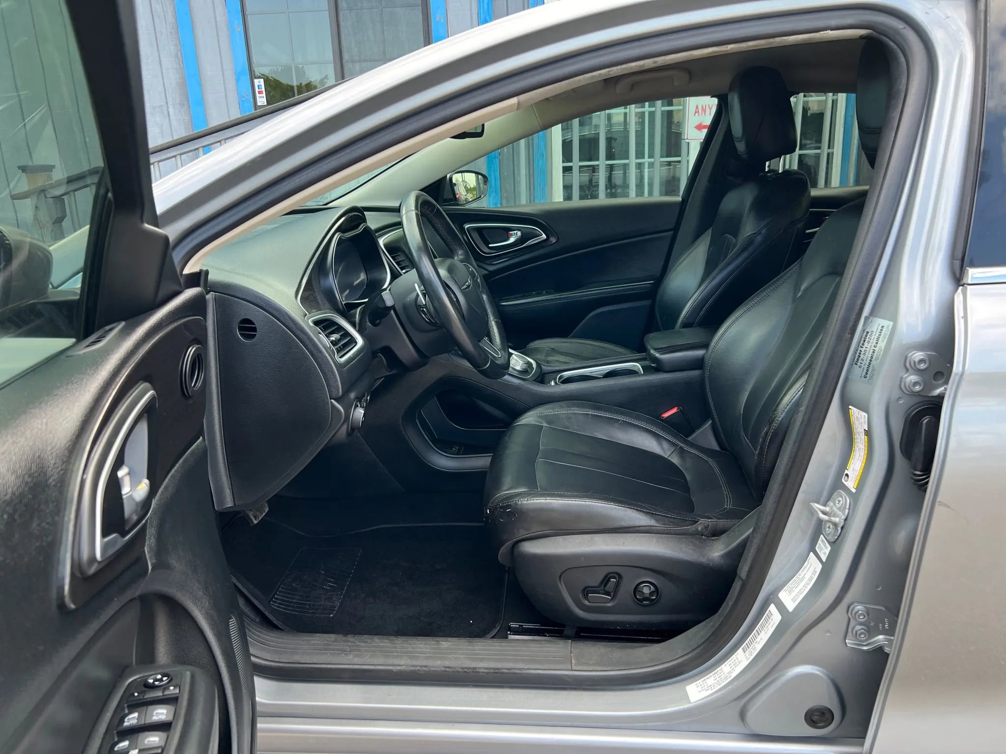 Used 2015 Chrysler 200 C image 10