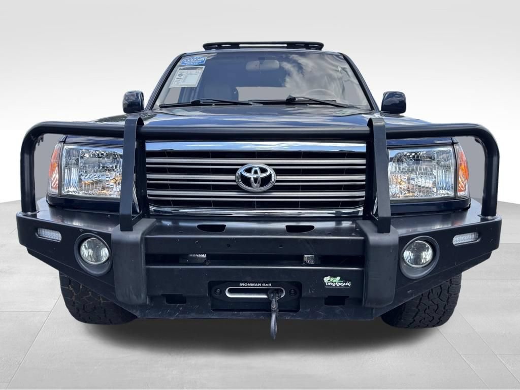 Used 2004 Toyota Land Cruiser w/ Convenience Pkg AWD/4WD image 8