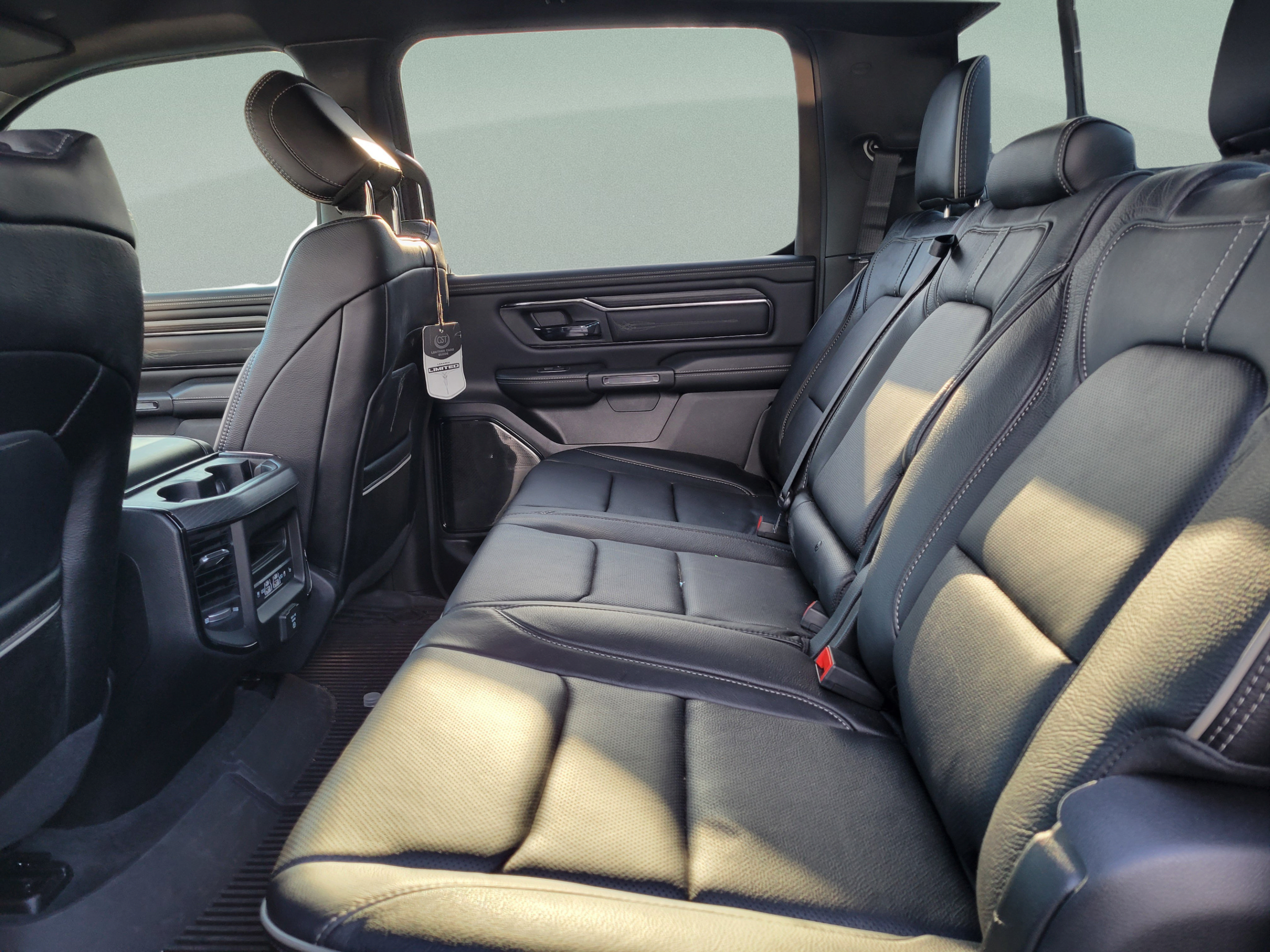 Used 2023 RAM 1500 Limited AWD/4WD image 10