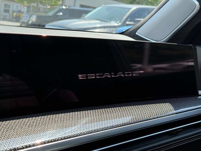 Used 2026 Cadillac Escalade V w/ LPO, ONYX Package AWD/4WD image 21