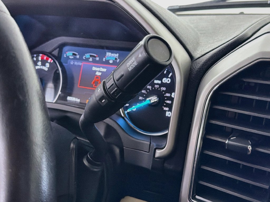 Used 2020 Ford F350 Lariat w/ Tremor Off-Road Package AWD/4WD image 21