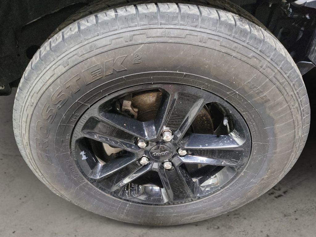 Used 2020 Jeep Wrangler Unlimited Sahara image 11