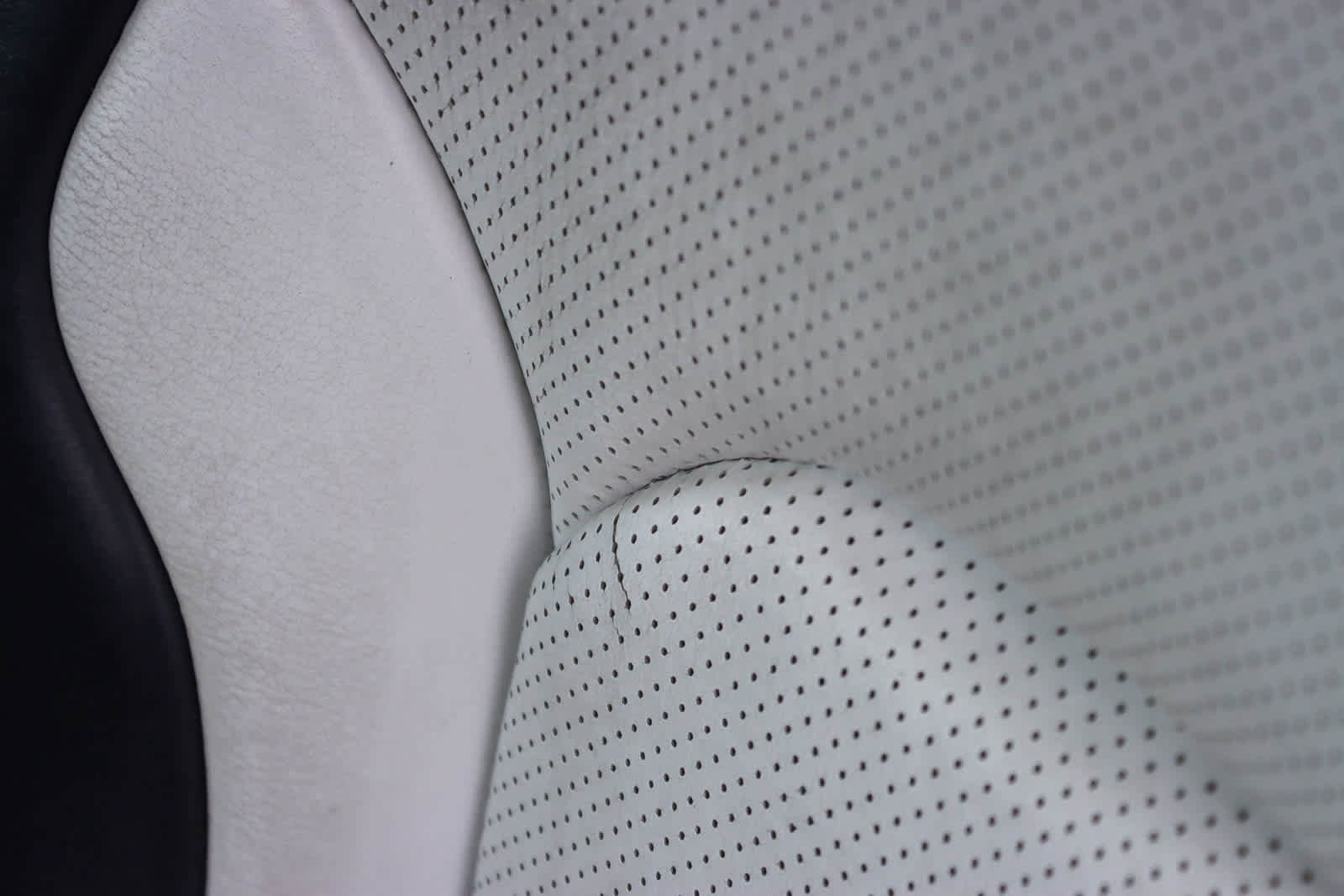 Used 2017 Chevrolet Camaro LT image 24