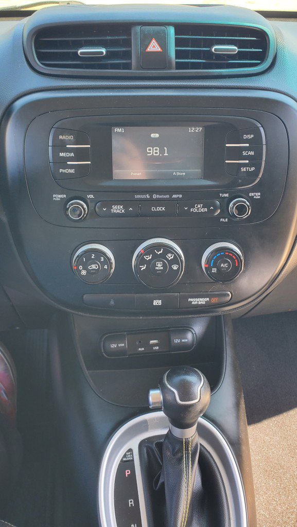 Used 2016 Kia Soul + w/ Designer's Package image 8