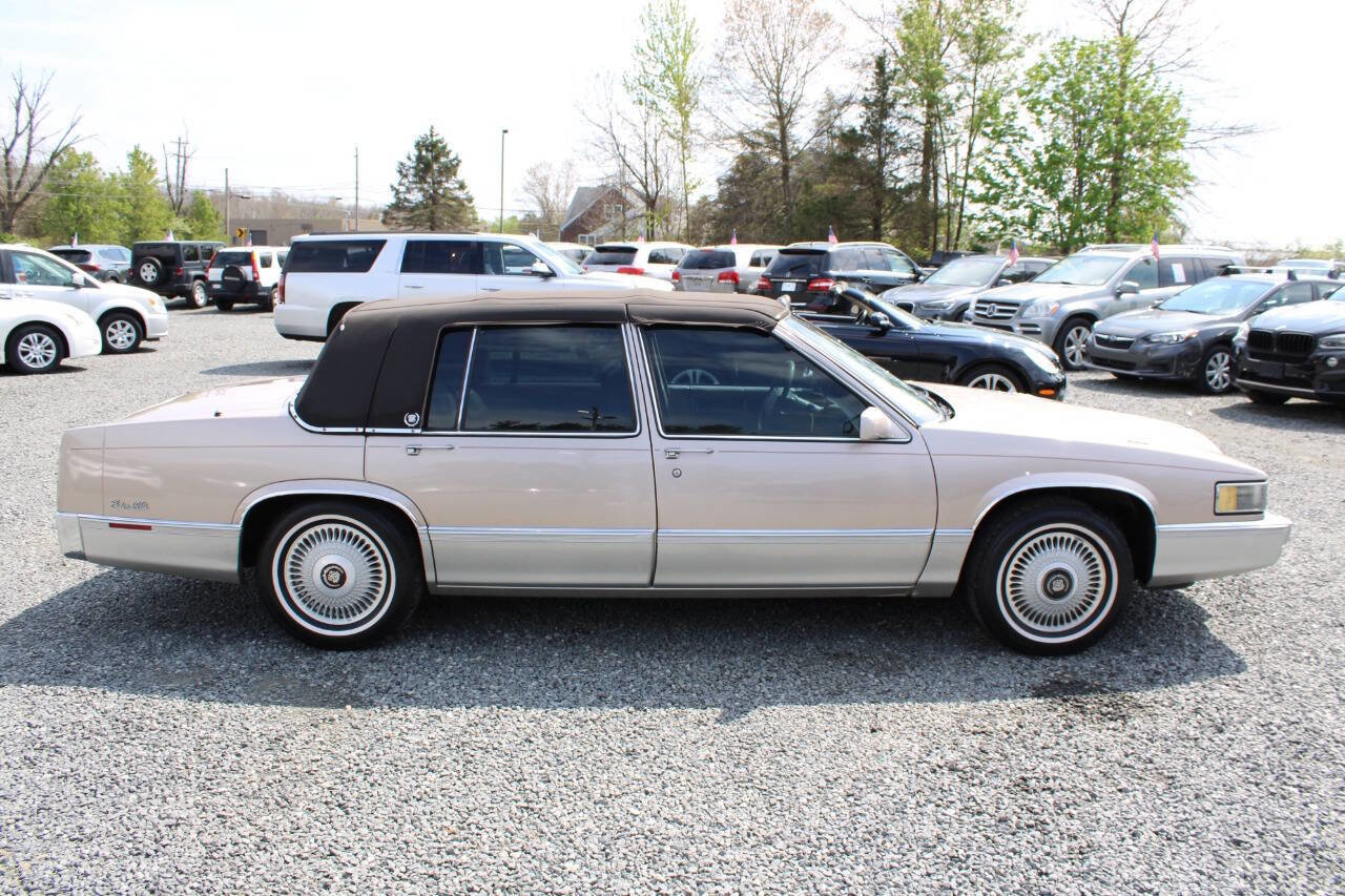Used 1990 Cadillac De Ville Sedan FWD image 6