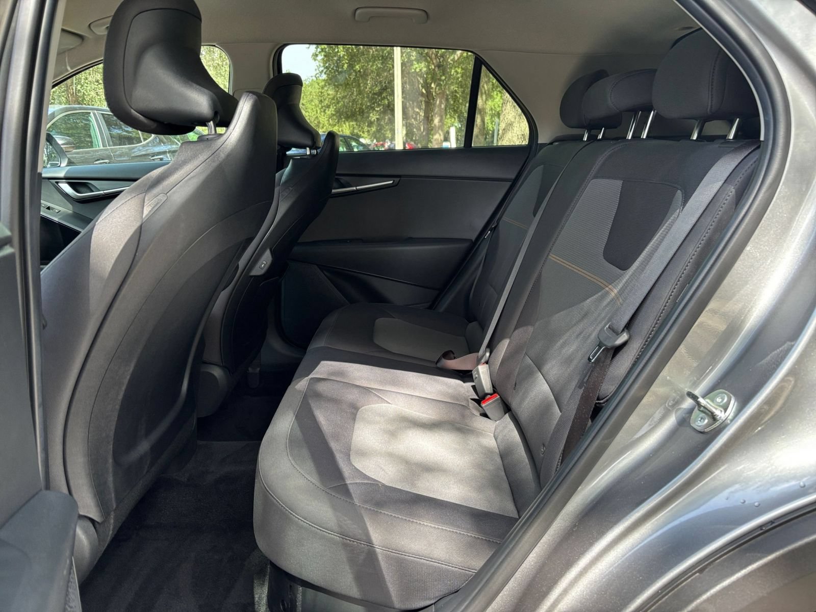 Used 2026 Kia Niro LX FWD image 37