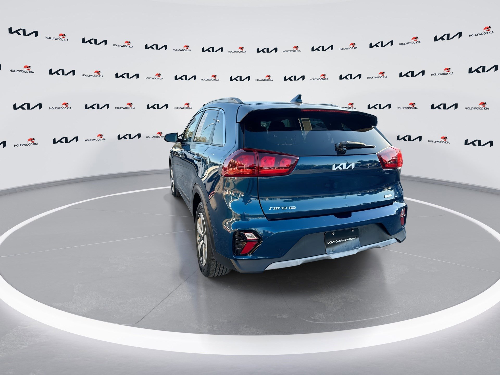 Used 2022 Kia Niro LX image 6
