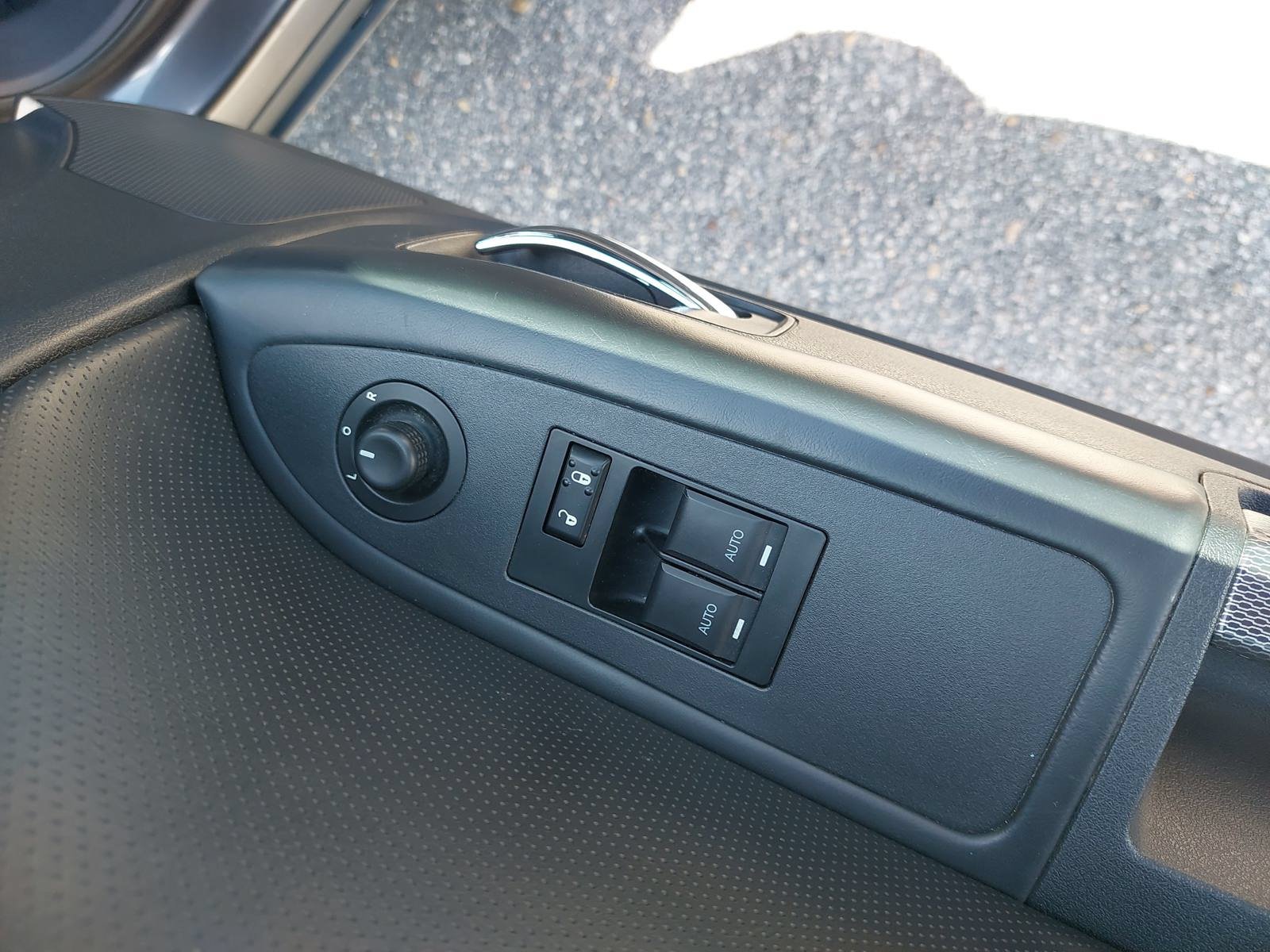 Used 2014 Dodge Challenger R/T RWD image 29