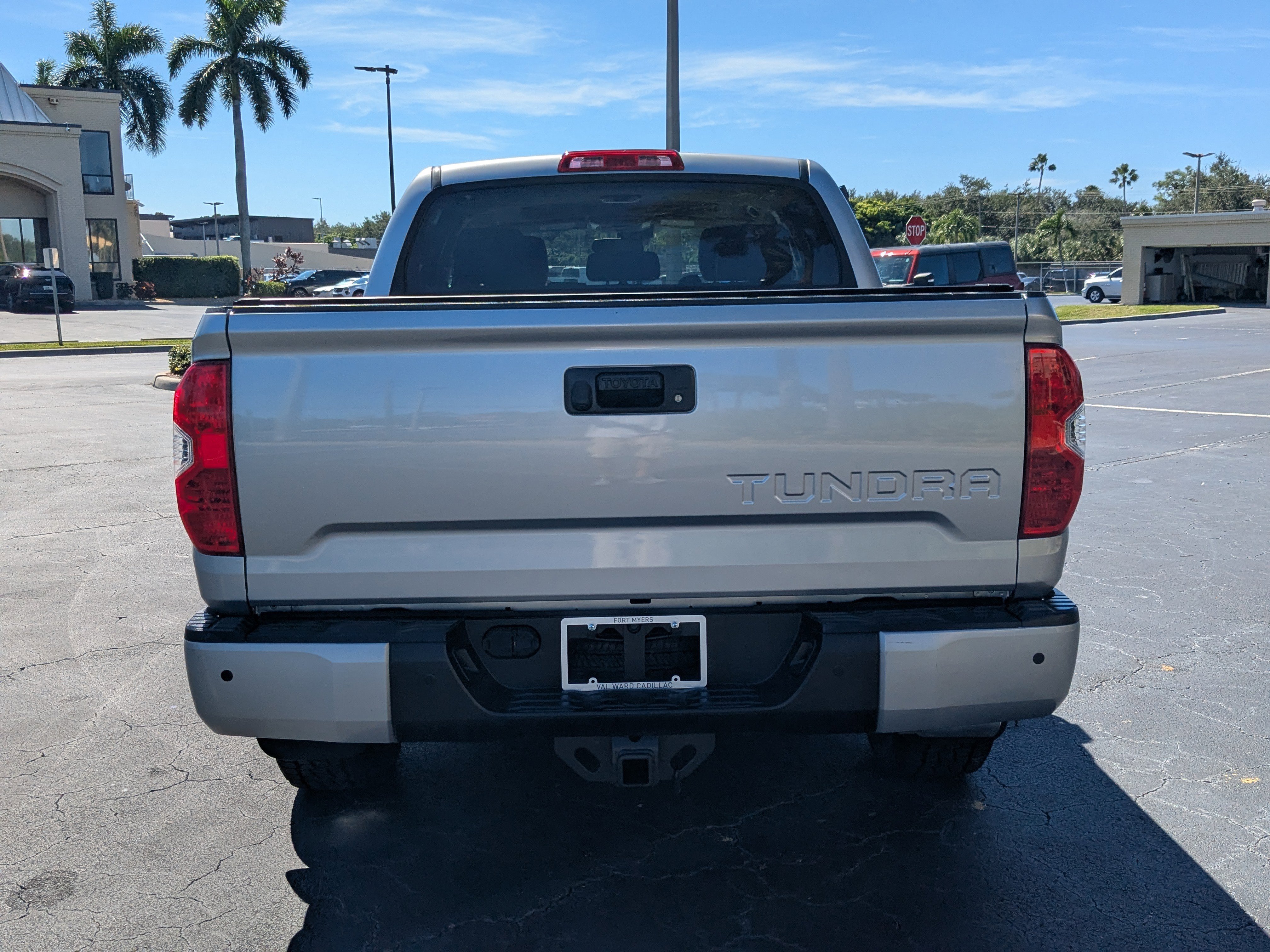 Used 2019 Toyota Tundra Limited w/ Limited Premium Package image 5