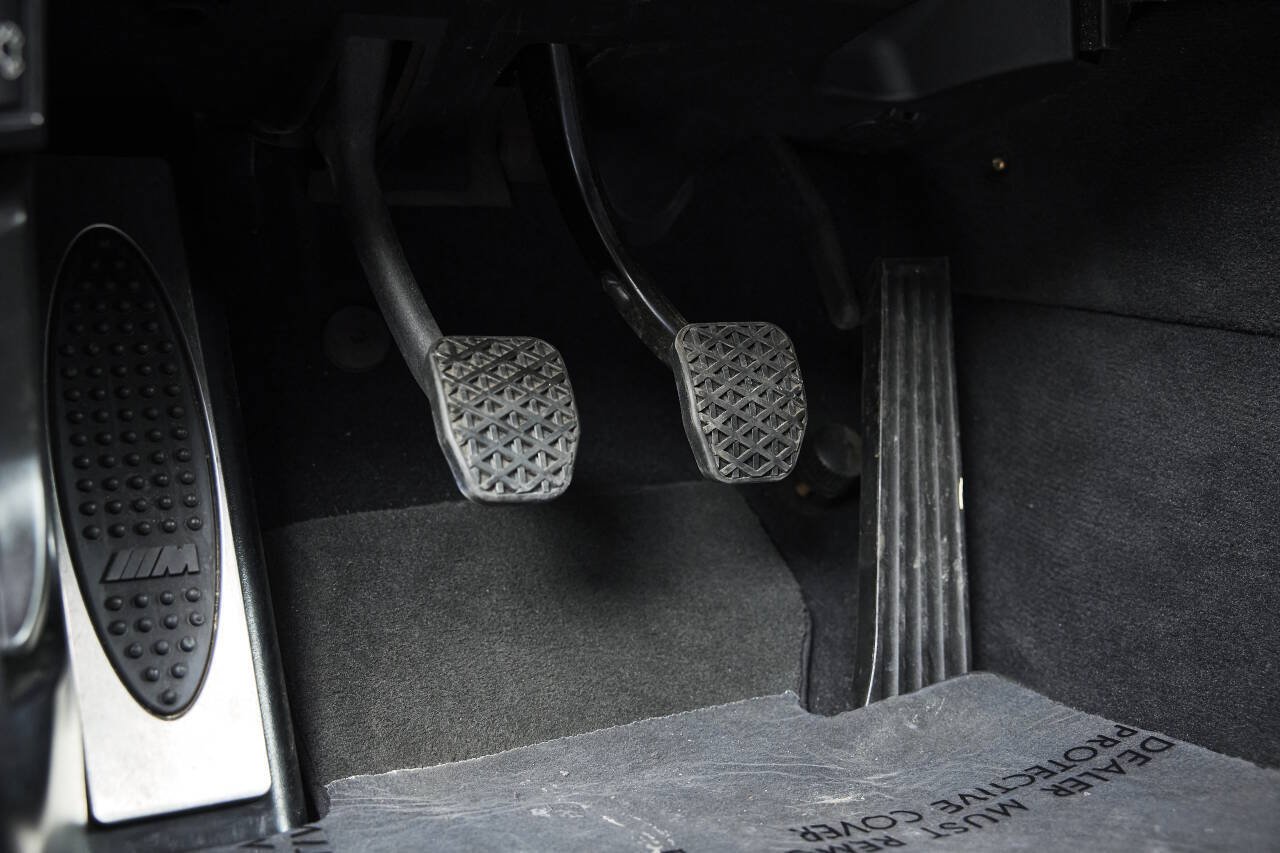 Used 2002 BMW M5 RWD image 64
