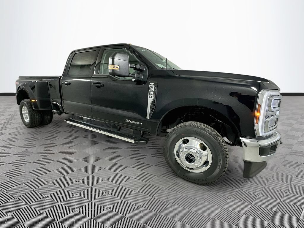 New 2026 Ford F350 XLT w/ XLT Premium Package AWD/4WD image 5