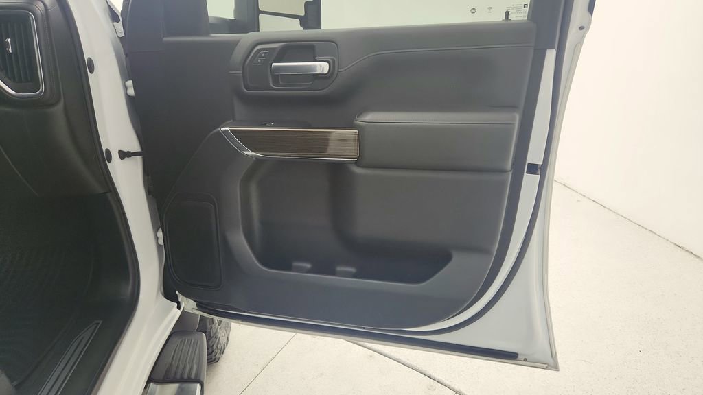 Used 2022 Chevrolet Silverado 2500 LT w/ Convenience Package image 25