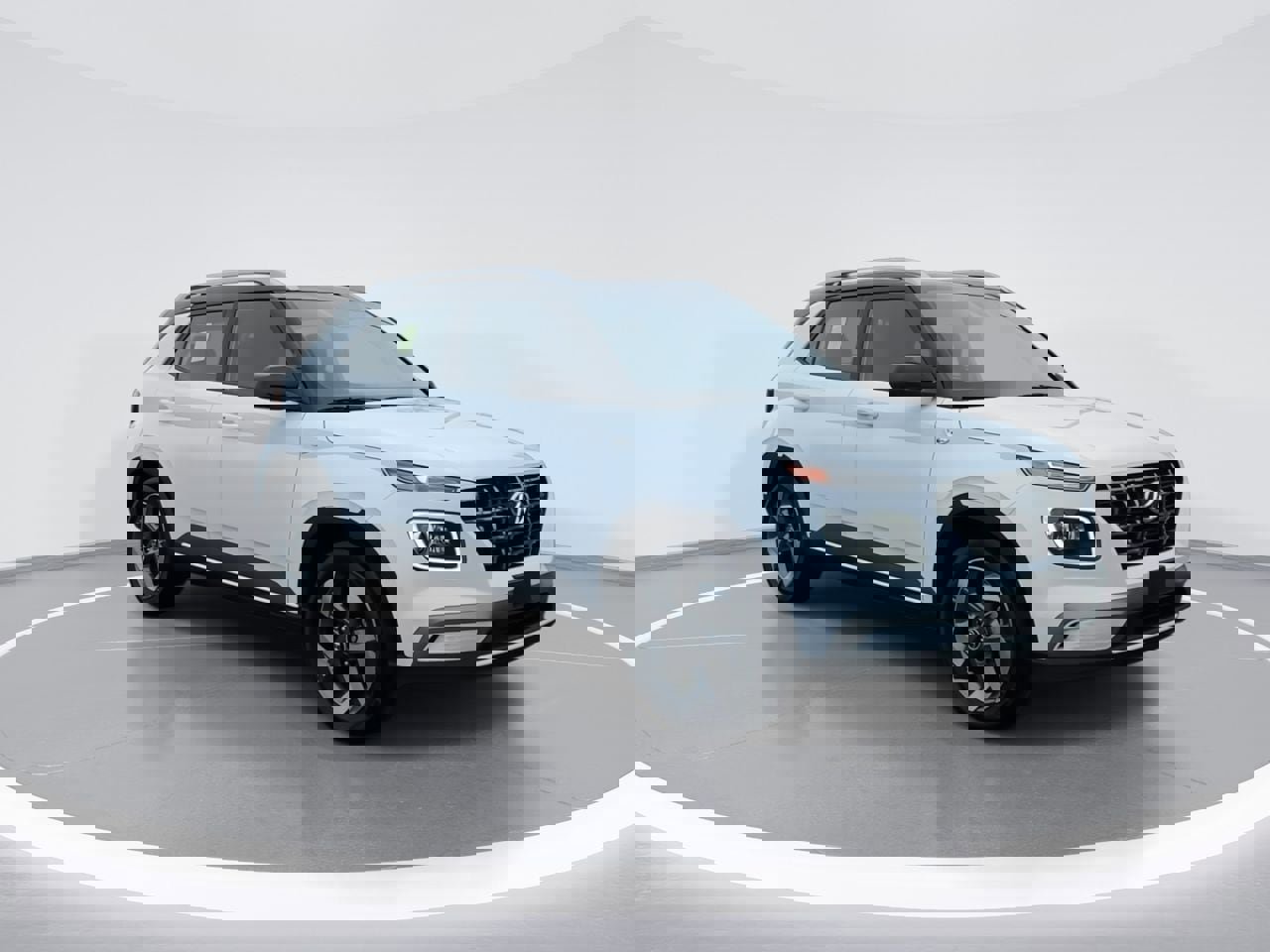 Used 2022 Hyundai Venue Limited image 9