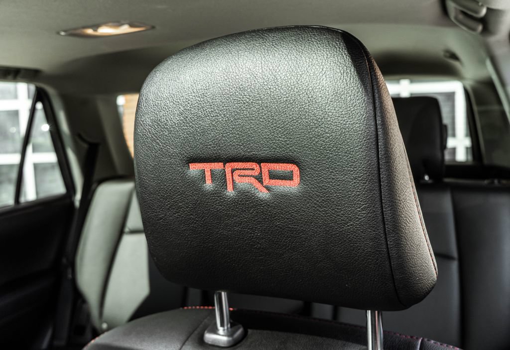 Used 2022 Toyota 4Runner TRD Off-Road Premium AWD/4WD image 8