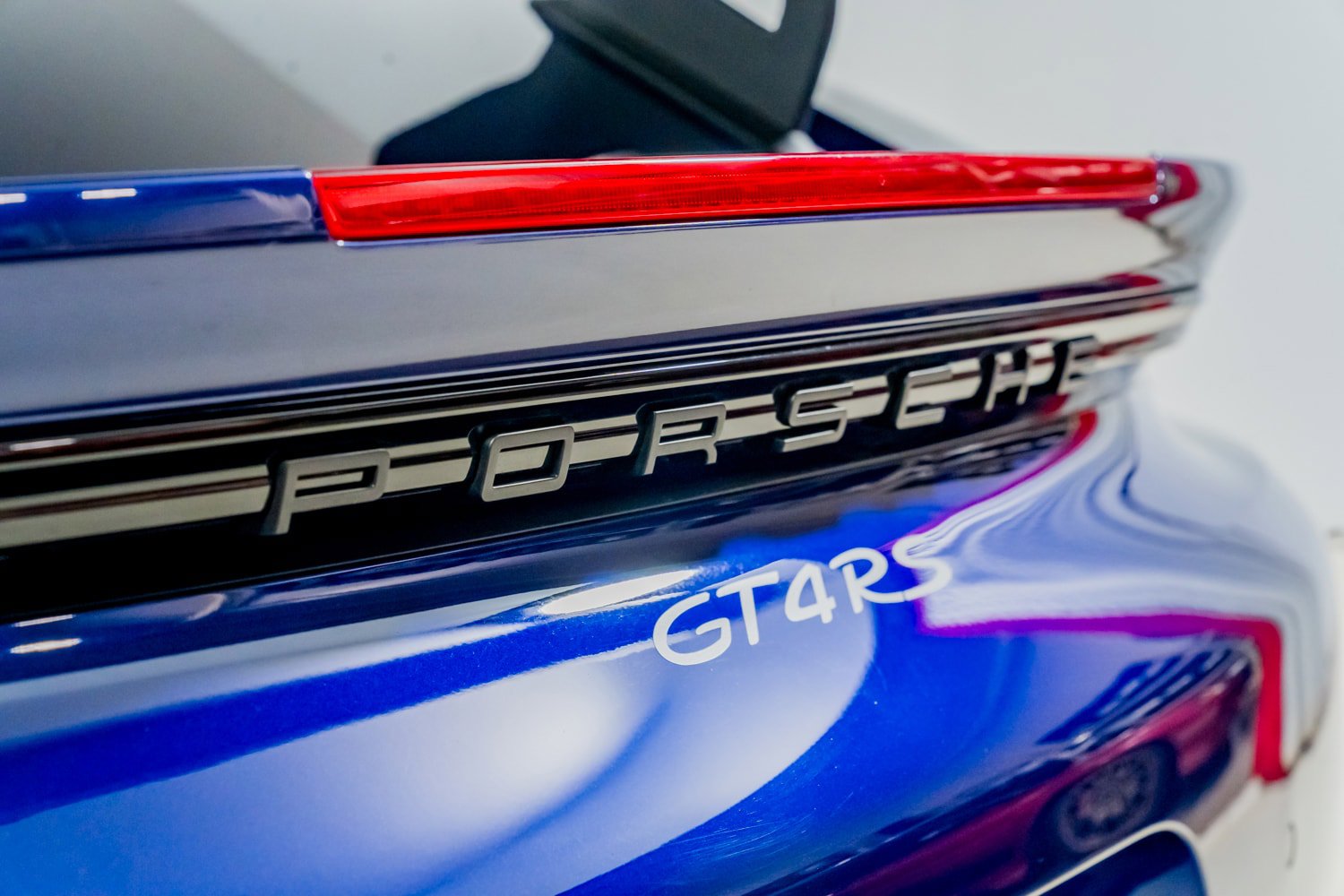 Used 2024 Porsche 718 Cayman GT4 RS RWD image 48