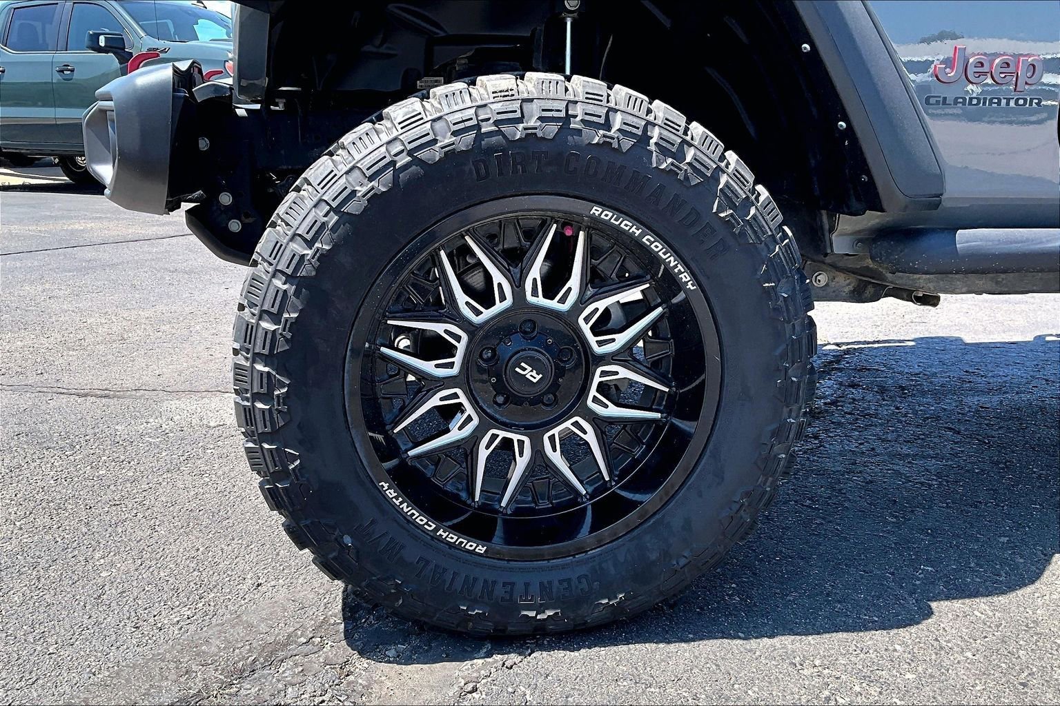 Used 2022 Jeep Gladiator Rubicon w/ Cold Weather Group AWD/4WD image 8